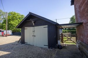 Garage - click for photo gallery